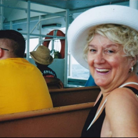 Meet your Posher, Brenda - Picture 5 of 10